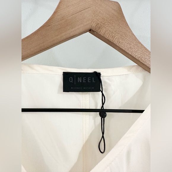 Q | Neel Ruched Blouse Cream Size 6 - Picture 4 of 5